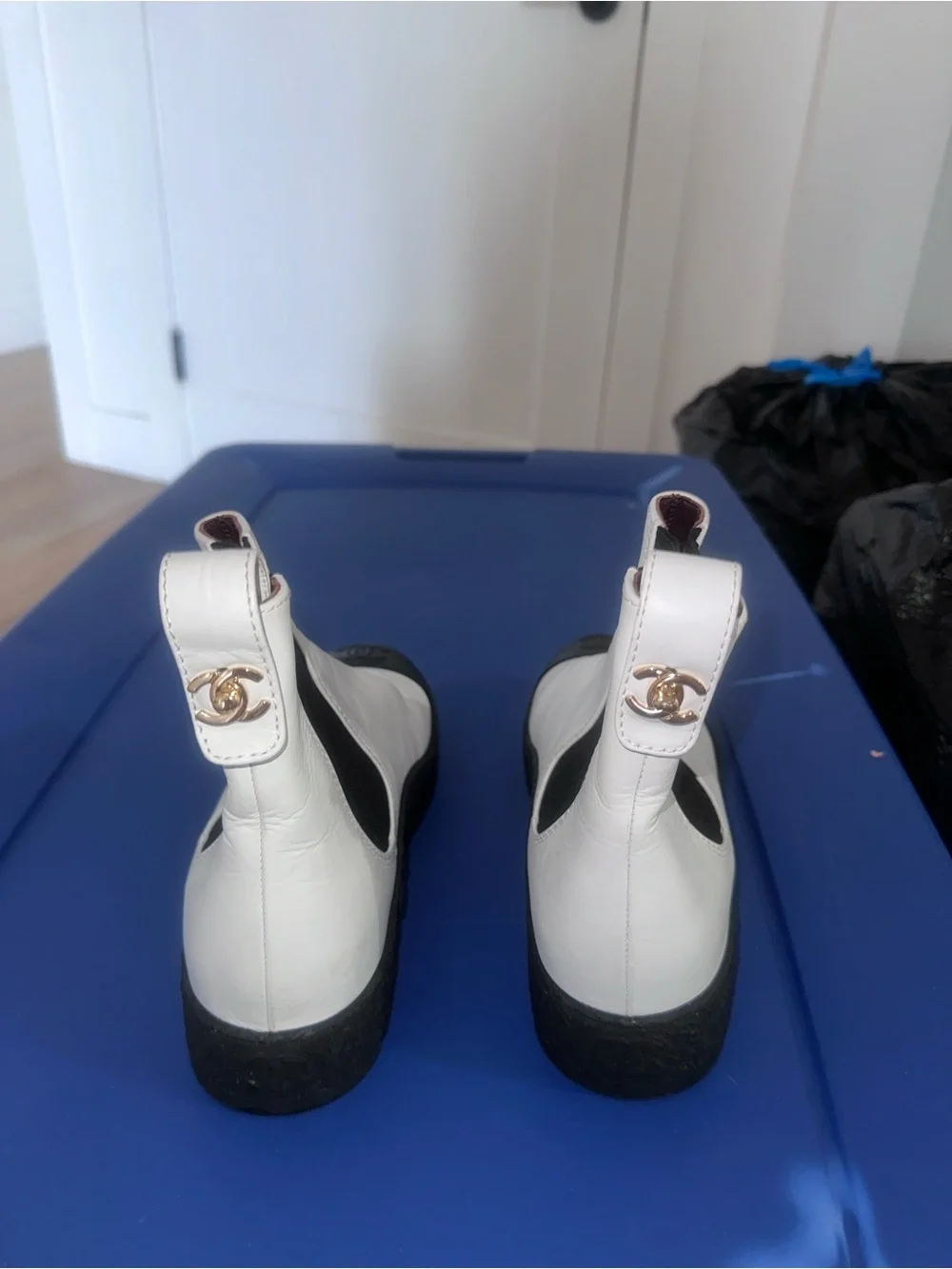 2021 Interlocking CC Logo Chelsea Boots Chanel